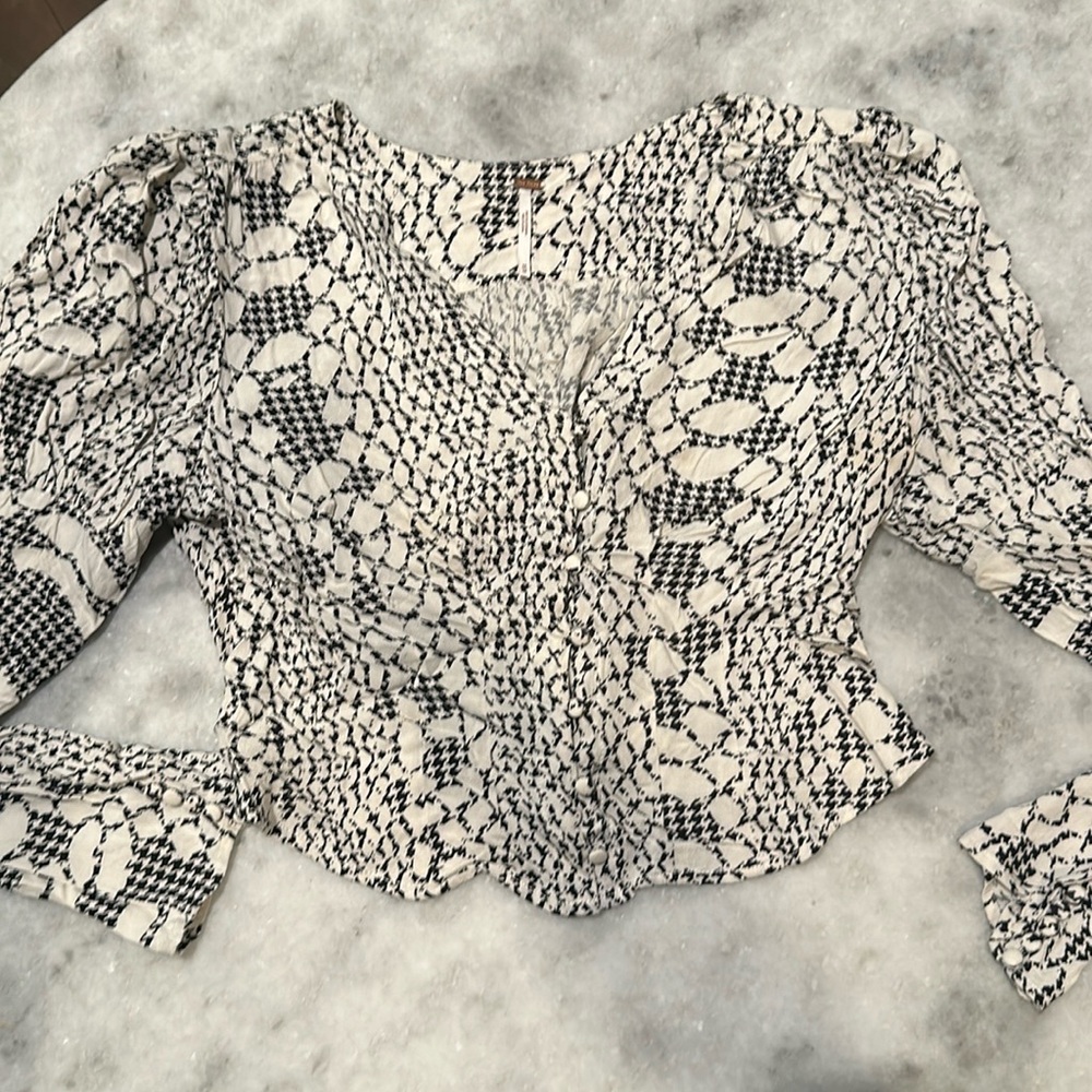 Free people button up blouse size med